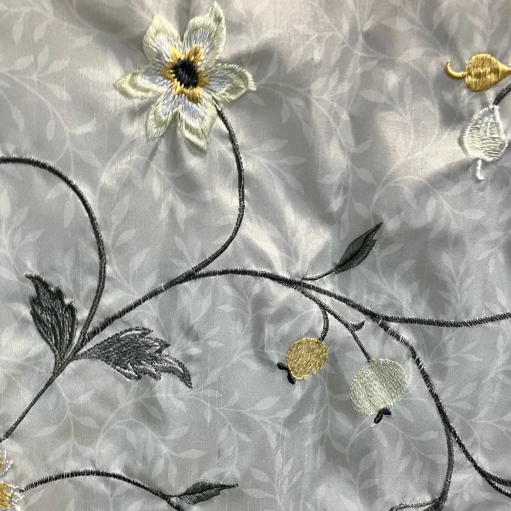 Madison Park Shimmering Yellow/Gold/White/Gray Silky Polyester Fabric beautiful